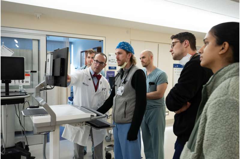 Six strategies to reinvigorate the doctor-patient bedside encounter